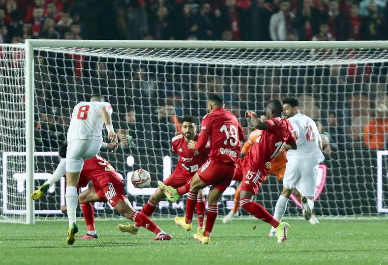 "عاجل" حسم بقية مباريات الدوري .. موعد القمة ومؤجلات الأهلي "عاجل" حسم بقية مباريات الدوري .. موعد القمة ومؤجلات الأهلي