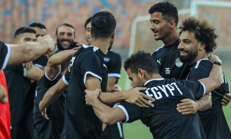 "منتخب مصر" .. حقيقة رحيل فيتوريا وموقف محمد صلاح والتنسيق مع الأهلي