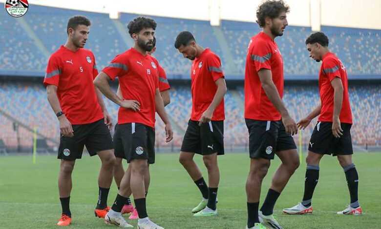 فيتوريا يقترب من حسم ثنائي دفاع منتخب مصر امام أثيوبيا