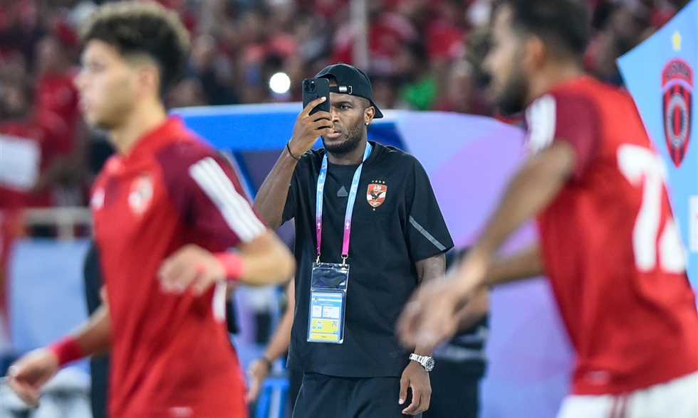 "عاجل" تشكيل الأهلي الرسمي لمواجهه المصري في افتتاحية مشوار الدوري "عاجل" تشكيل الأهلي الرسمي لمواجهه المصري في افتتاحية مشوار الدوري