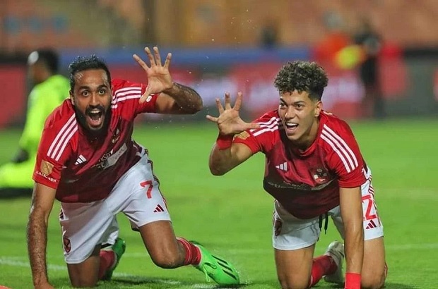 "خاص" تفاصيل رد فعل غير رسمي من الأهلي والزمالك حول لايك امام عاشور