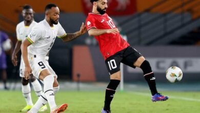 معلق عربي شهير يعلق على إصابة صلاح مع مصر: رب ضارة نافعة