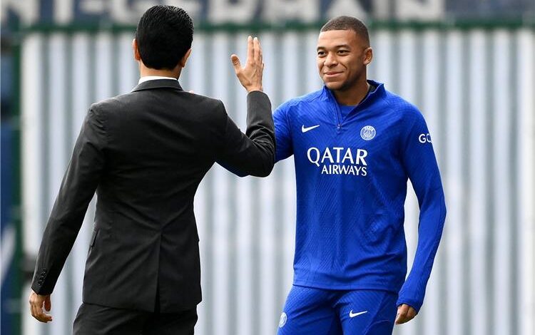 الخليفي يعلق على مصير امبابي مع باريس سان جيرمان