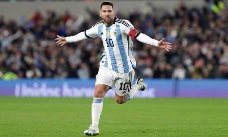 الاتحاد الأرجنتيني يكشف عن قرار تاريخي بشأن رقم قميص ميسي