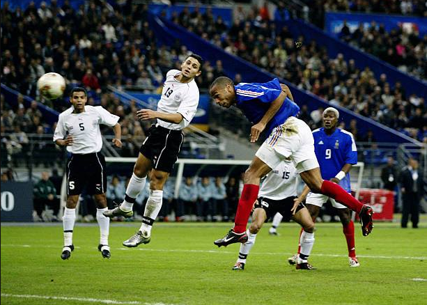 الحديث عن اقامة مباراة ودية عالمية بين مصر وفرنسا