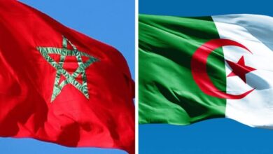 الأزمة السياسية تطغى على مباراة نهضة بركان واتحاد العاصمة .. واحتجاز الفريق المغربي