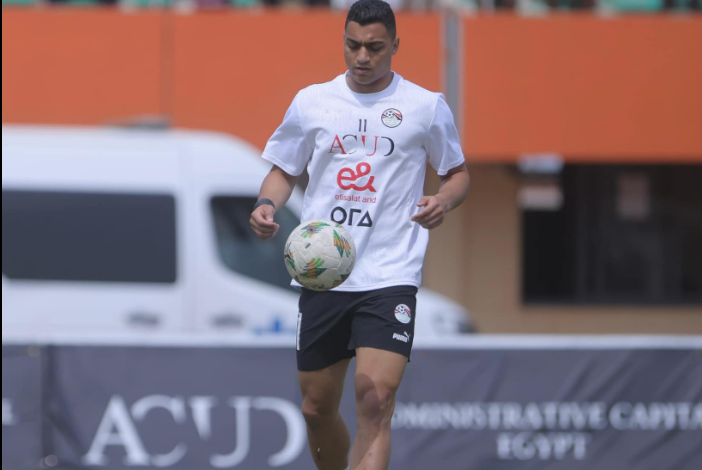 طبيب المنتخب يعلن تفاصيل اصابة مصطفى محمد امام غينيا بيساو