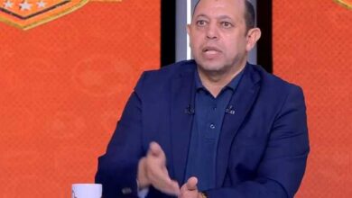 للاطمئنان عليه : أشرف صبحى يزور أحمد سليمان فى المستشفى