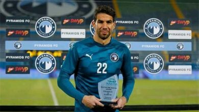 شريف إكرامي ينتقد ازدواجية المعايير في أحكام الجماهير على انتقالات اللاعبين