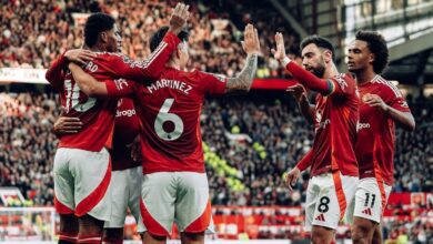 تقارير: تحالف إماراتي بقيادة “IHC” يدرس الاستحواذ على مانشستر يونايتد