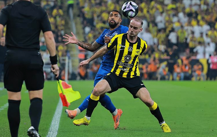 الهلال يخطف فوزاً ثميناً من اتحاد جدة في الدوري السعودي