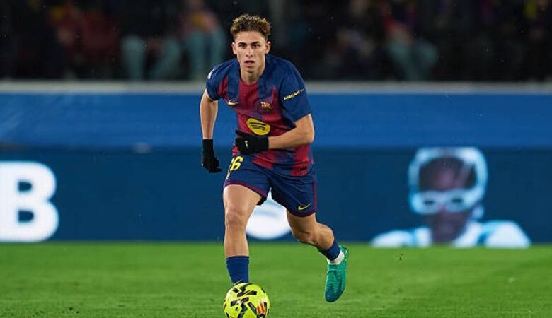 برشلونة يعلن تجديد عقده نجمه الشاب
