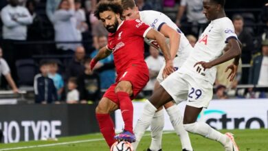 القناة الناقلة لمباراة ليفربول وتوتنهام، موعد المباراة ومعلق اللقاء