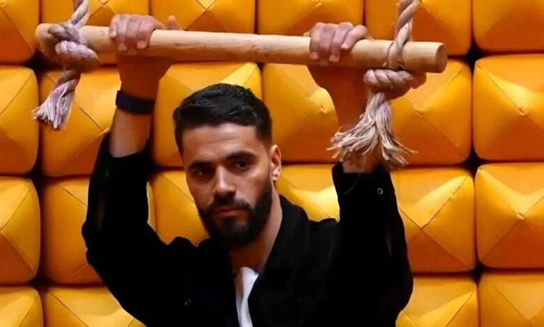 ايقاف قيد جديد على نادي الزمالك بسبب محمود بنتايج