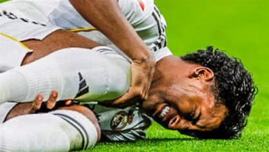 رودريجو يحسم الجدل بعد إصابة الصليبي.. قرار مفاجئ بشأن مستقبله مع ريال مدريد