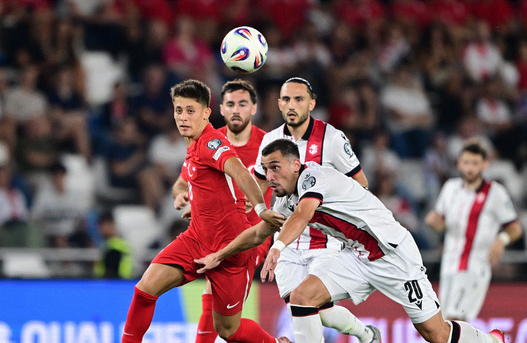 القناة الناقلة لمباراة تركيا ورومانيا فى تصفيات كأس العالم، موعد المباراة والمعلق