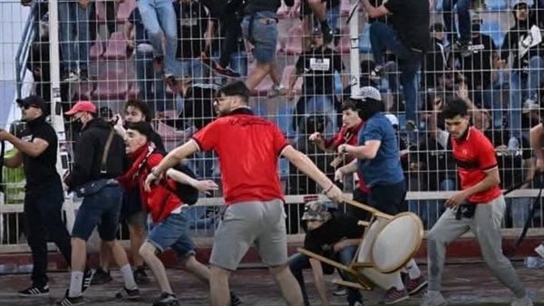 إصابة مصور وتأهل اتحاد العاصمة لنهائي الكونفدرالية وسط أحداث مؤسفة أمام أولمبيك آسفي