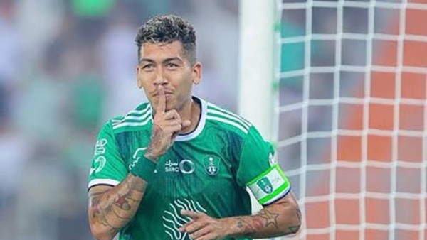 هل يتعاقد الأهلي مع روبرتو فيرمينو