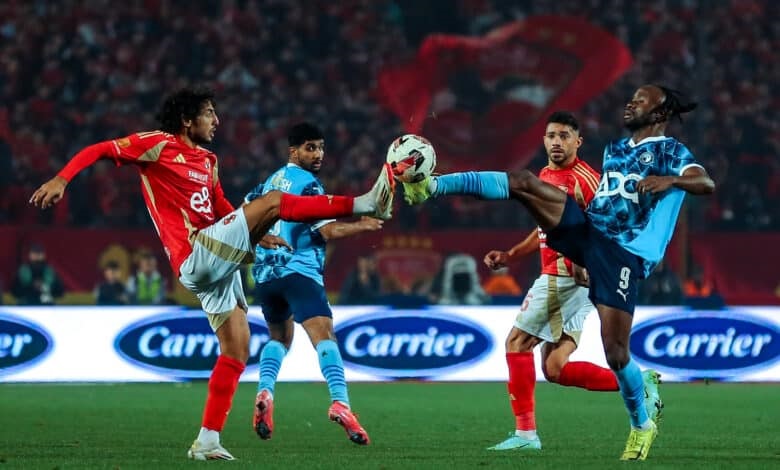 القناة الناقلة لمباراة الأهلى وبيراميدز، موعد المباراة والمعلق