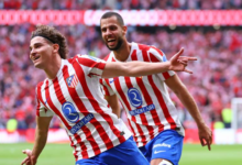 غموض حول مستقبل ألفاريز بين اهتمام برشلونة ونفي المقربين