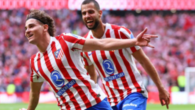 غموض حول مستقبل ألفاريز بين اهتمام برشلونة ونفي المقربين