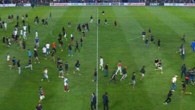 أزمة جماهيرية تُهدد مواجهة أولمبيك أسفي واتحاد العاصمة.. وغموض حول مصير المباراة ، عاجل