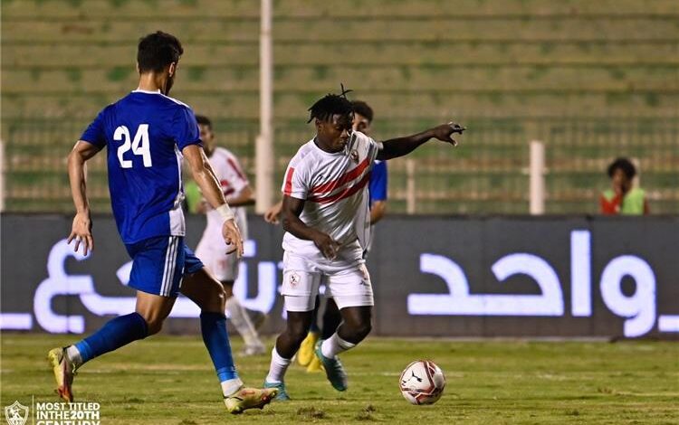 مستحقات سامسون أكينيولا تفجر أزمة جديدة للزمالك في ملف القيد
