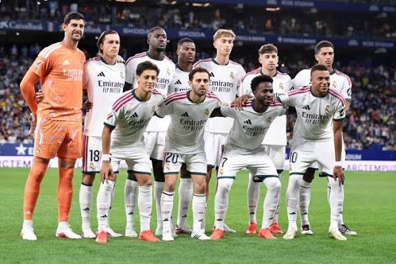 القناة الناقلة لمباراة ريال مدريد وريال سوسيداد فى الدوري الإسباني، موعد المباراة والمعلق